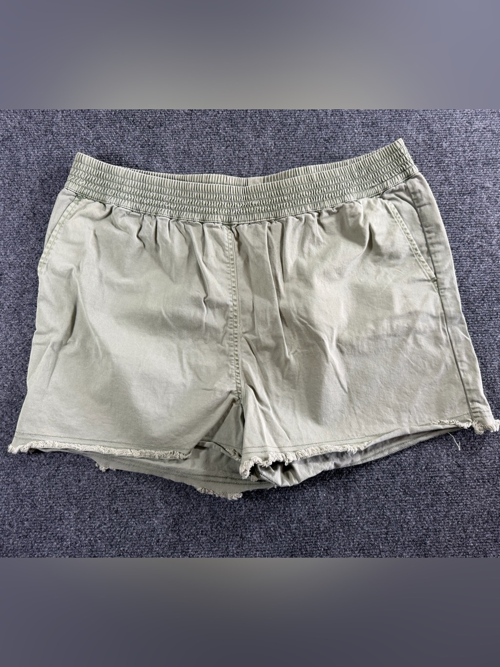 Vineyard Vines Raw Hem Pull On Shorts Womens XL Green Twill Coastal Cut Off